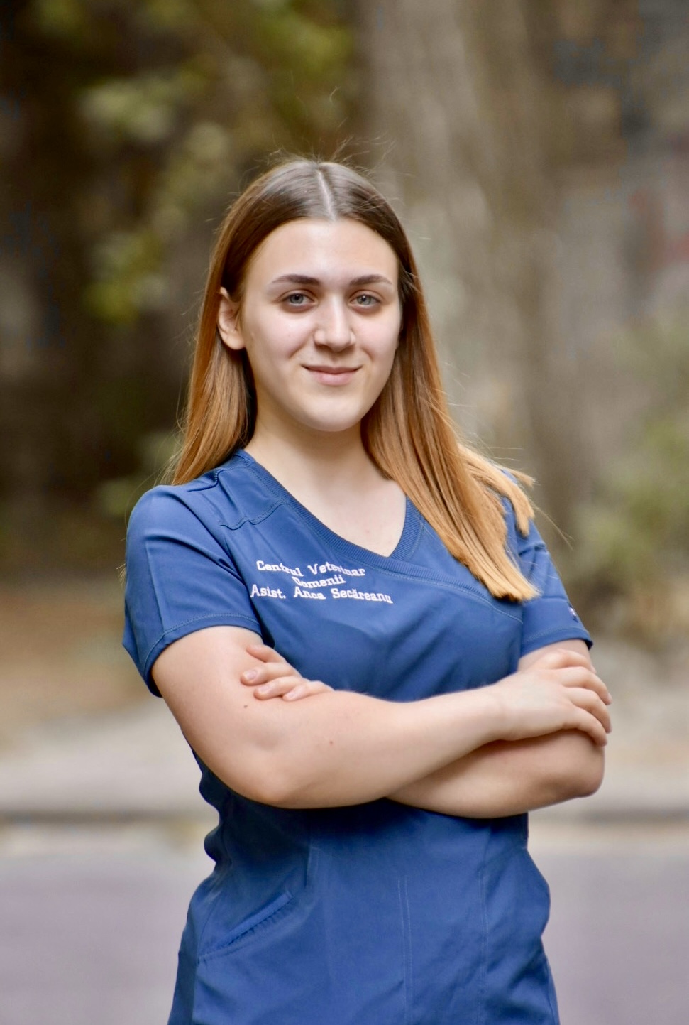 Asistenta-Anca-Secareanu-DomeniiVet